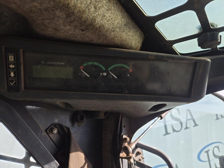 john-deere-329d-image-39