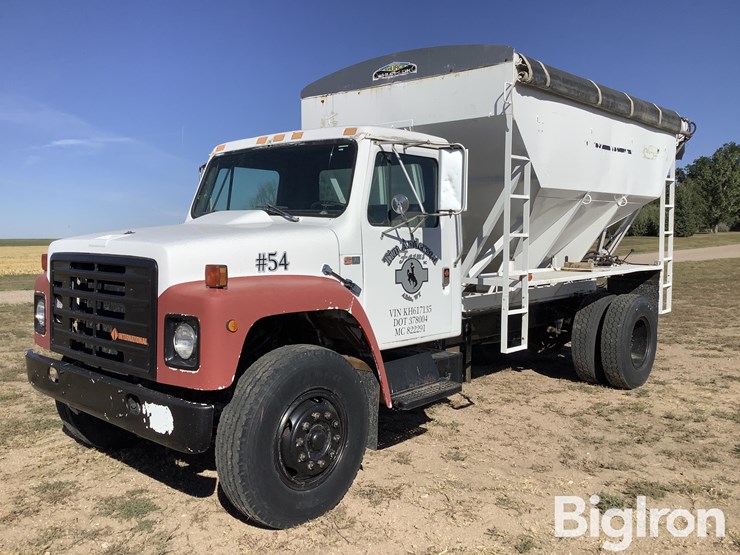 1989-international-s1954-image-1