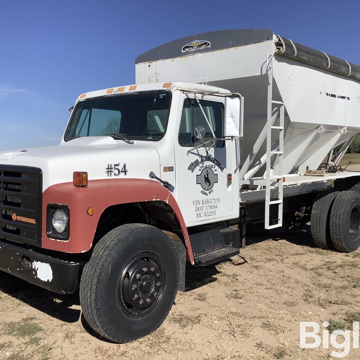 1989 INTERNATIONAL S1954