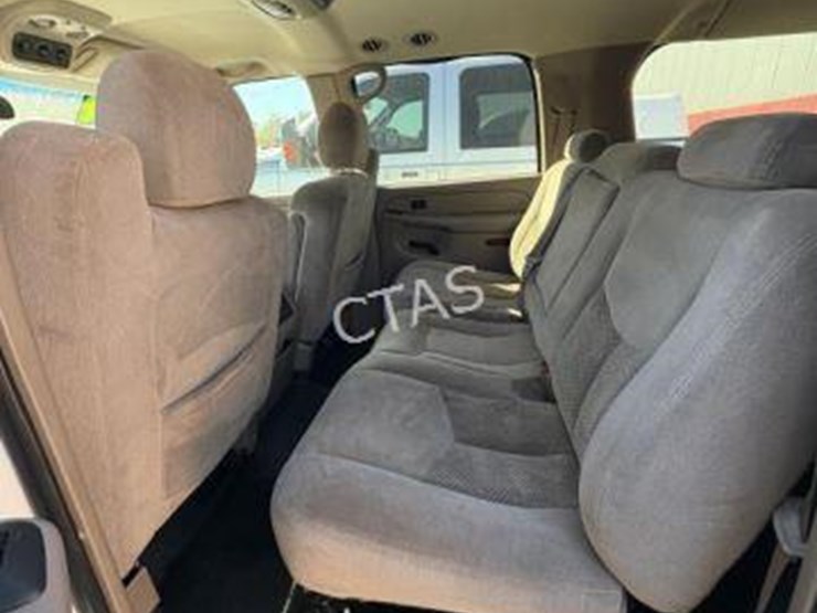 2005-chevrolet-tahoe-image-7