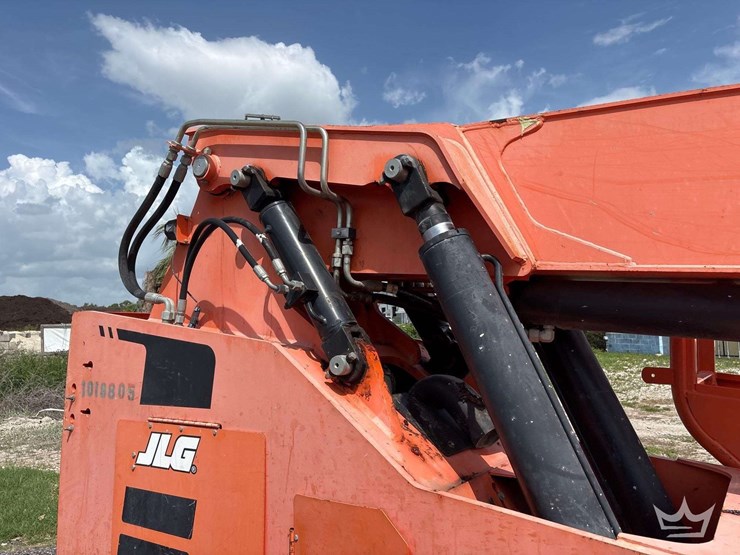 2017-sky-trak-6036-image-29