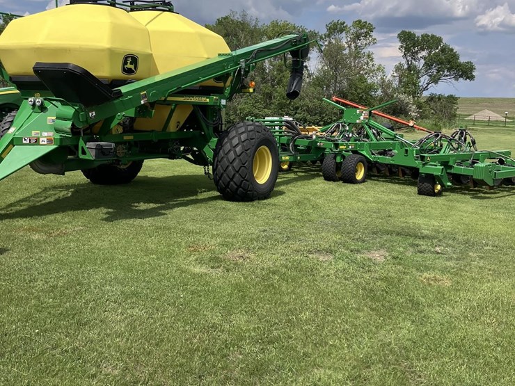 john-deere-1890-image-1