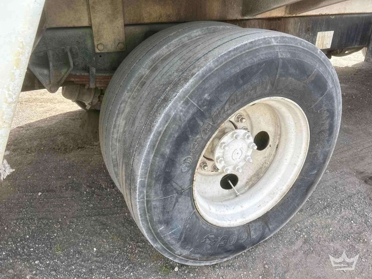 2013-ford-f750-image-23