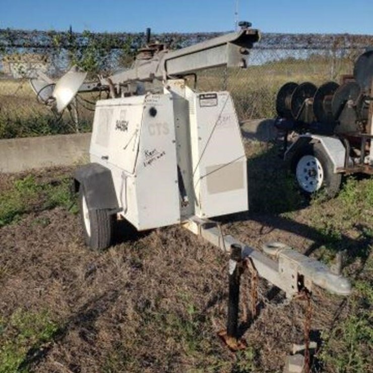 Allmand 322PR008 Mobile Light Tower/ Does Work
