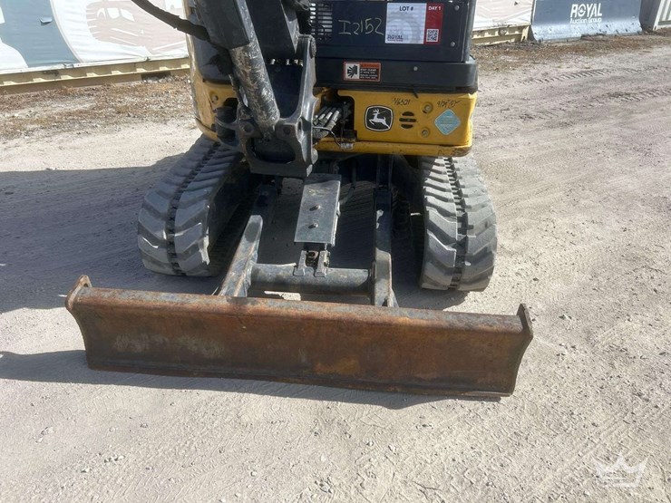 2018-deere-30g-image-6