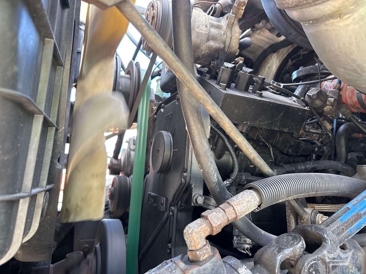 2009-international-7400-image-22