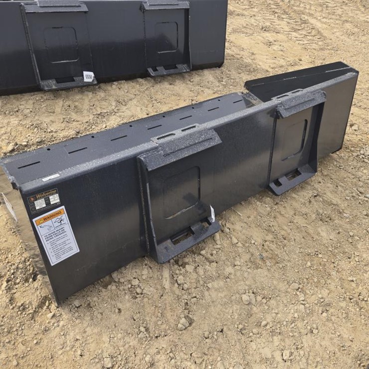 #5999 • NEW WOLVERINE TRACK DUTY 78" BUCKET LPB-11-78W