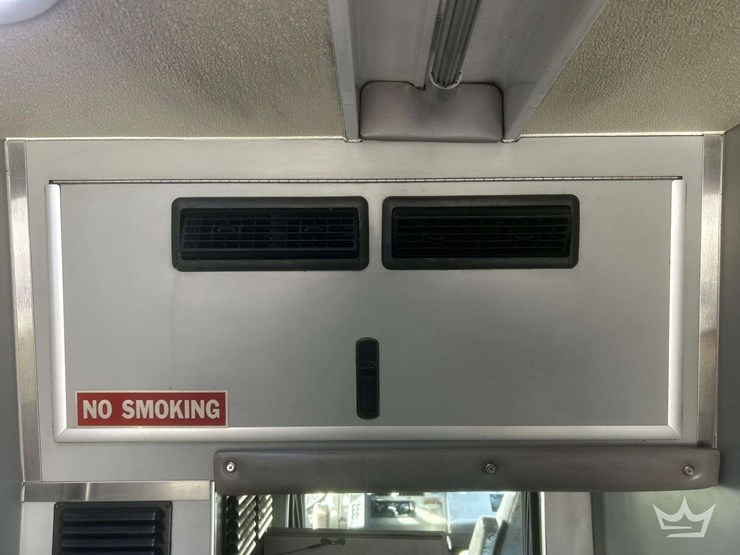 2003-freightliner-fl60-image-44