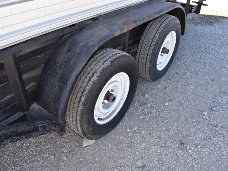 2011-16'-cooling-trailer-w/-port-a-cool-and-generator-(vin-#-5vnbu1625bt092-image-3