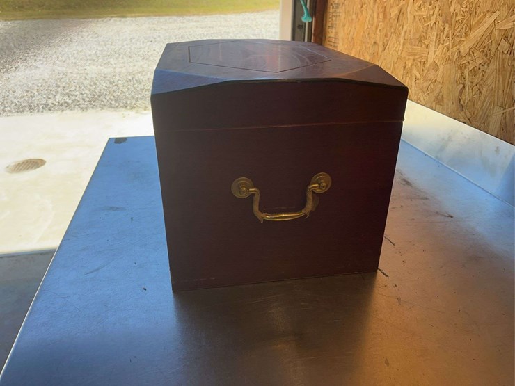 wood-cigar-box-with-tray-image-6