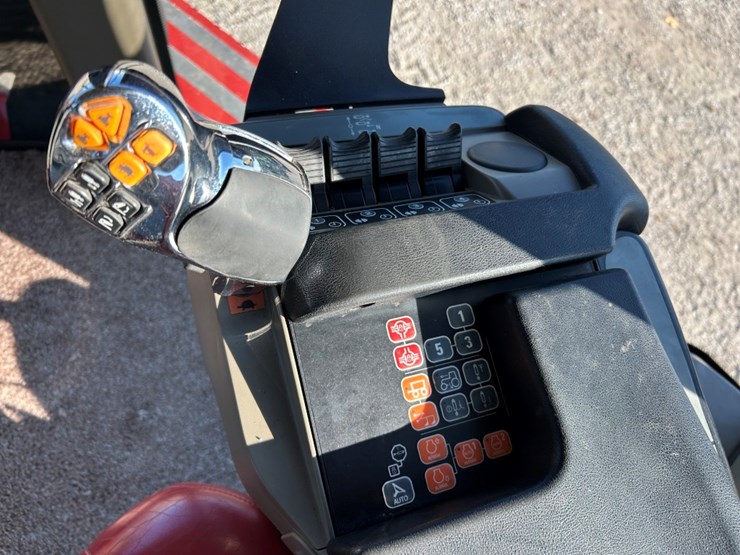 2013-case-ih-steiger-550-image-34