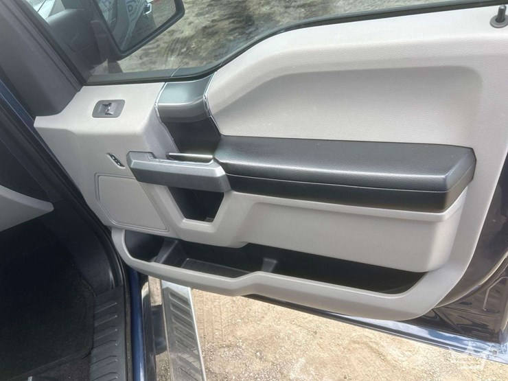 2017-ford-f150-image-19