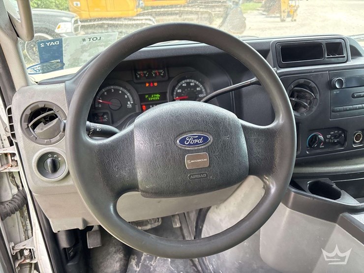 2009-ford-cargo-image-13