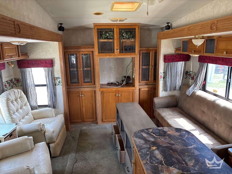 2004-fleetwood-wilderness-advantage-365-bsqs-38ft-t/a-5th-wheel-travel-trailer-image-35