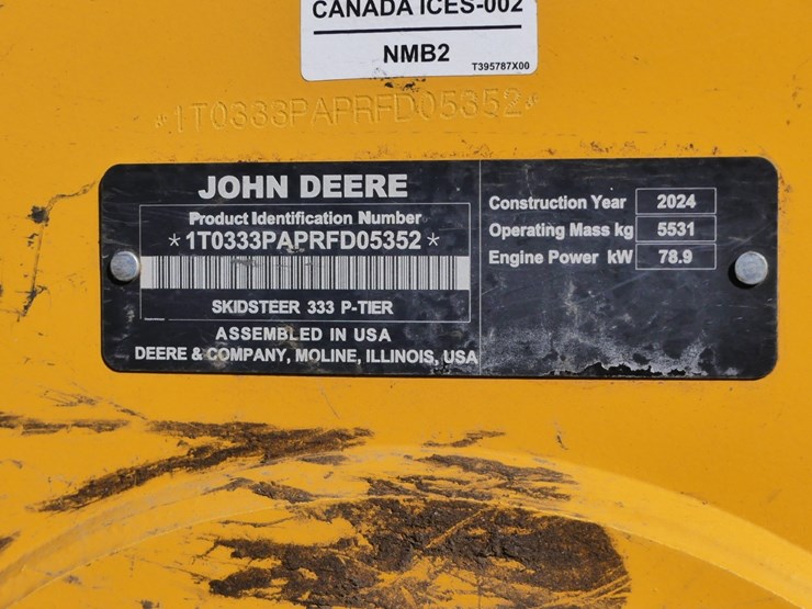 2024-deere-333d-image-19