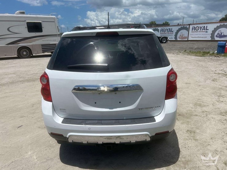 2013-chevrolet-equinox-image-22