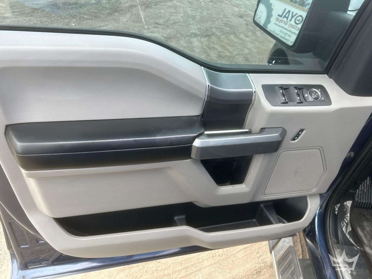 2017-ford-f150-image-10