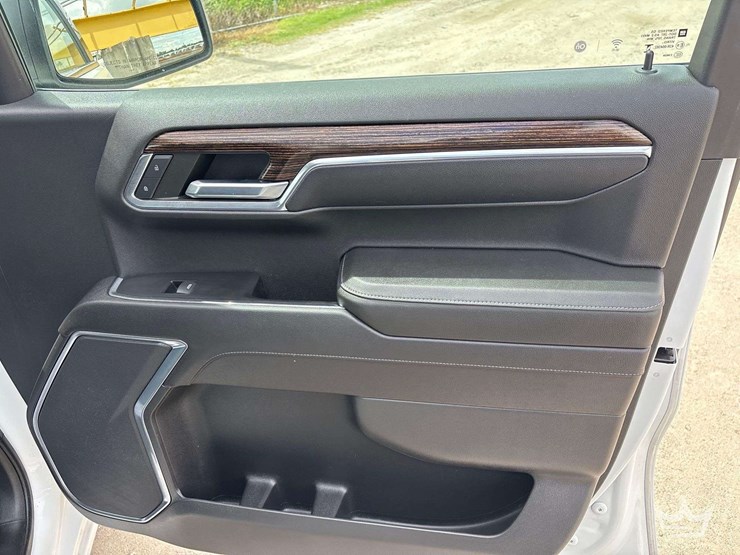 2023-gmc-sierra-1500-image-19