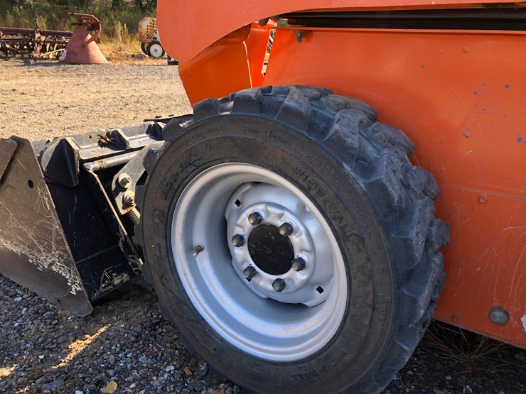 2019-gehl-r105-image-6