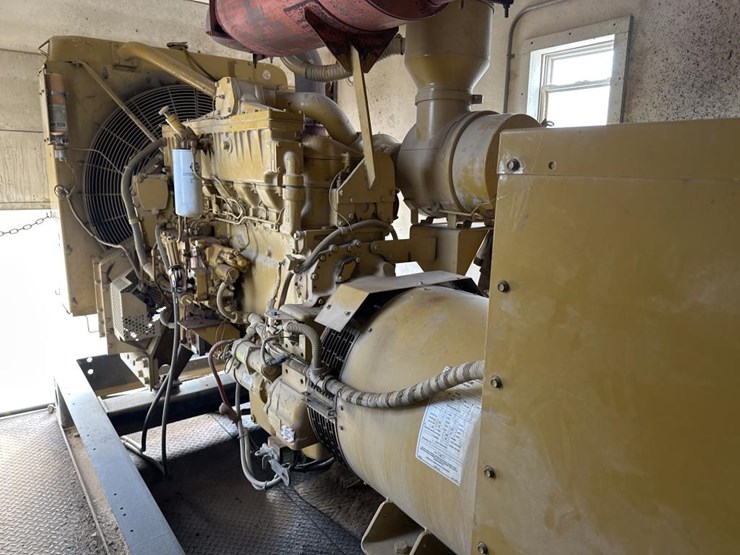 caterpillar-365-kw-image-24