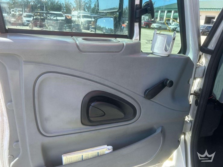 2006-international-durastar-4300-image-7