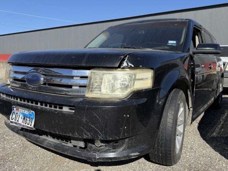 2010-ford-flex-image-1