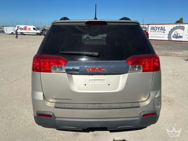 2014-gmc-terrain-suv-image-27