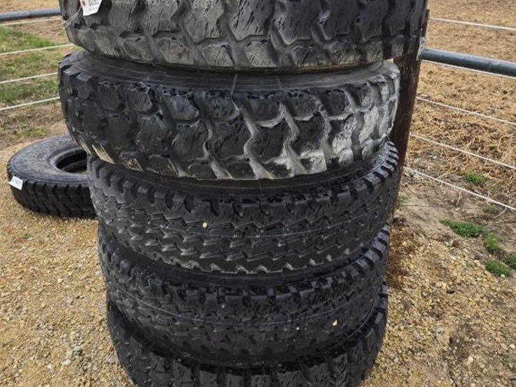 #5922-•-(5)-12.00-r-24-tires-&-rims-image-7