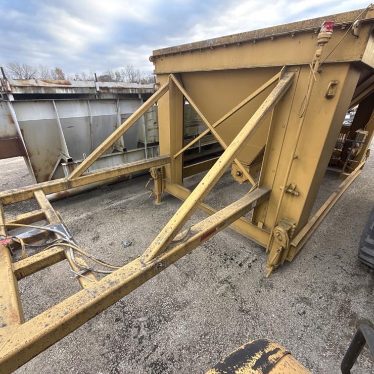 #1876 • Towable Reject Dumpster