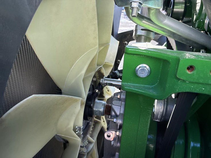 2024-john-deere-8r-410-image-42