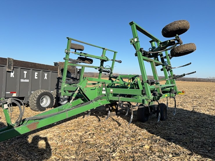 john-deere-24-image-5