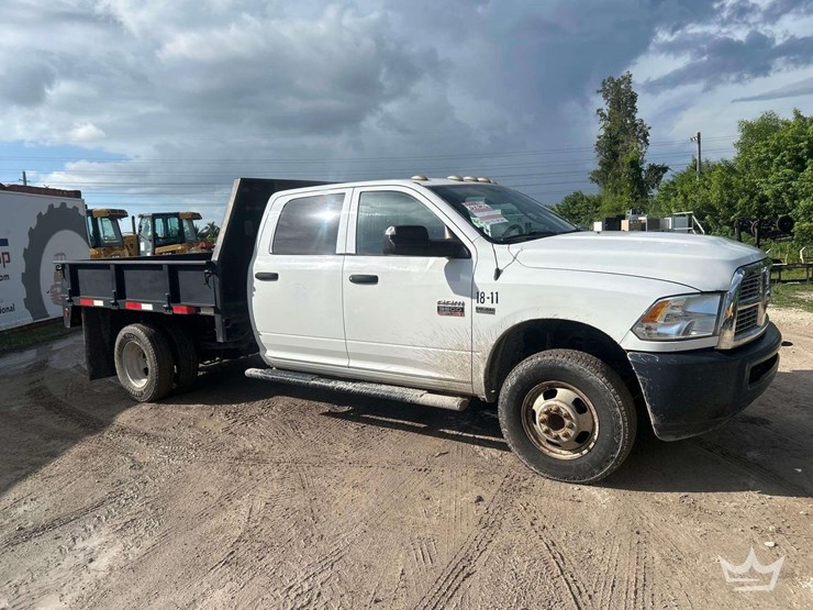 2012-dodge-3500-image-2