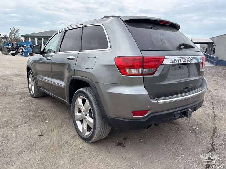 2012-jeep-grand-cherokee-image-4