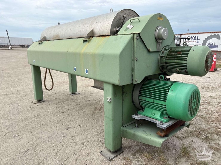 2006-dewatering-and-drying-centrifuge-image-4