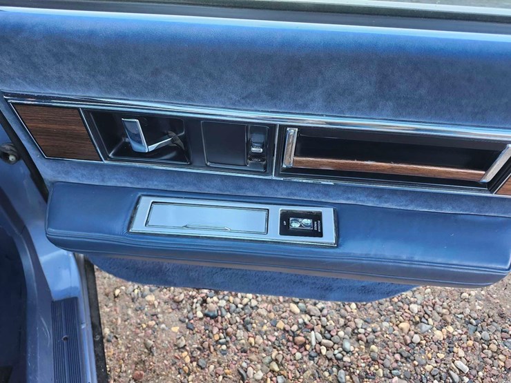 1985-oldsmobile-ninety-eight-regency-image-93