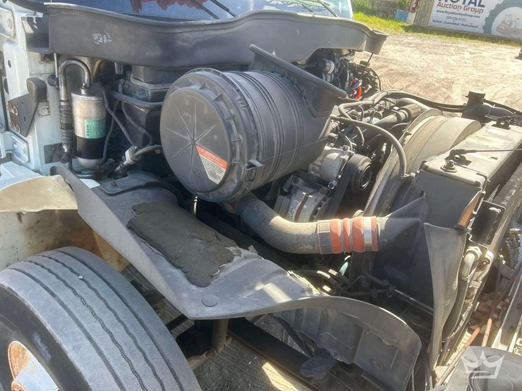 2006-international-durastar-4300-image-68