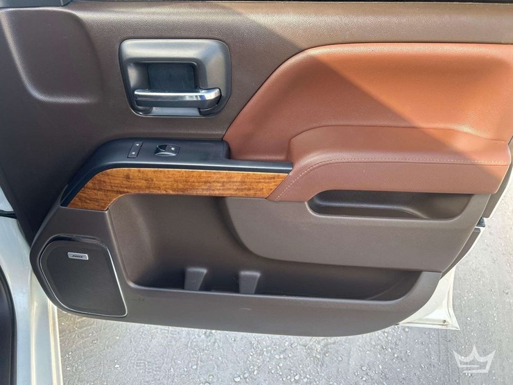 2014-chevrolet-silverado-1500-high-country-image-25