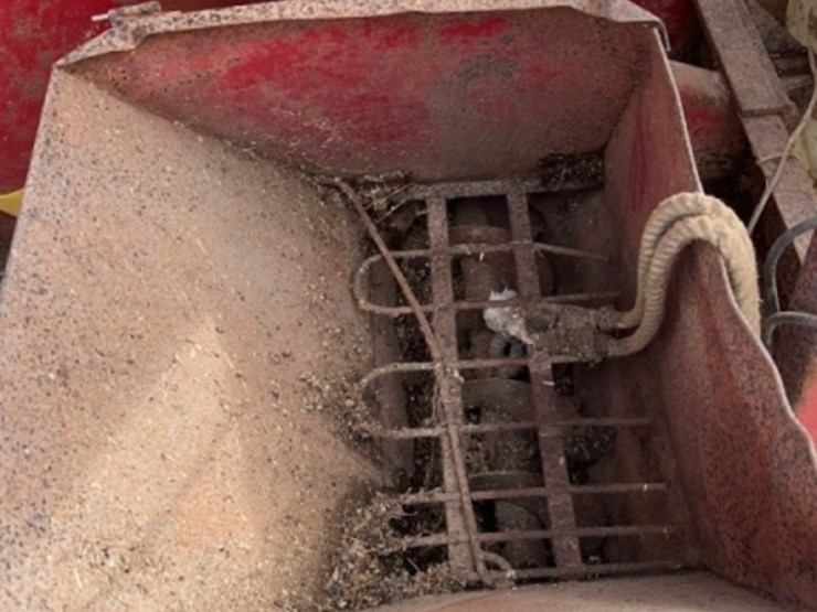 new-holland-355-image-6