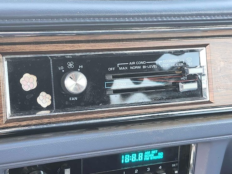 1985-oldsmobile-ninety-eight-regency-image-79