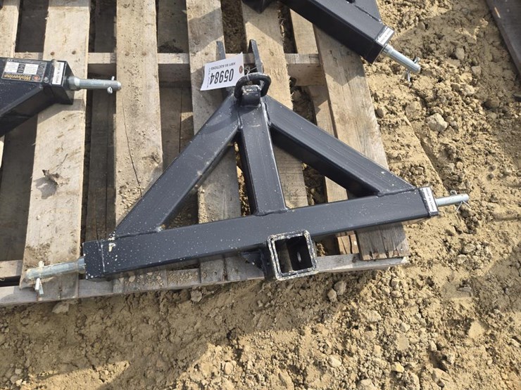 #5984-•-new-wolverine-quick-hitch-w/-2"-trailer-receiver-image-1