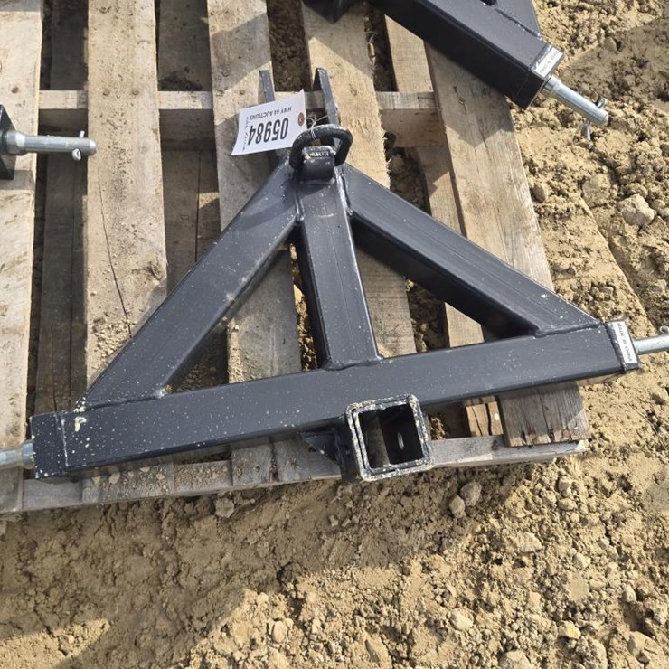 #5984 • NEW WOLVERINE QUICK HITCH W/ 2" TRAILER RECEIVER