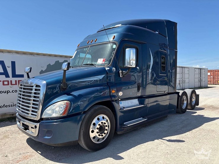 2017-freightliner-cascadia-125-image-1
