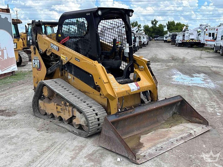 2023-caterpillar-259d3-image-2