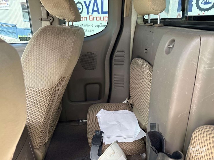 2016-nissan-frontier-image-19