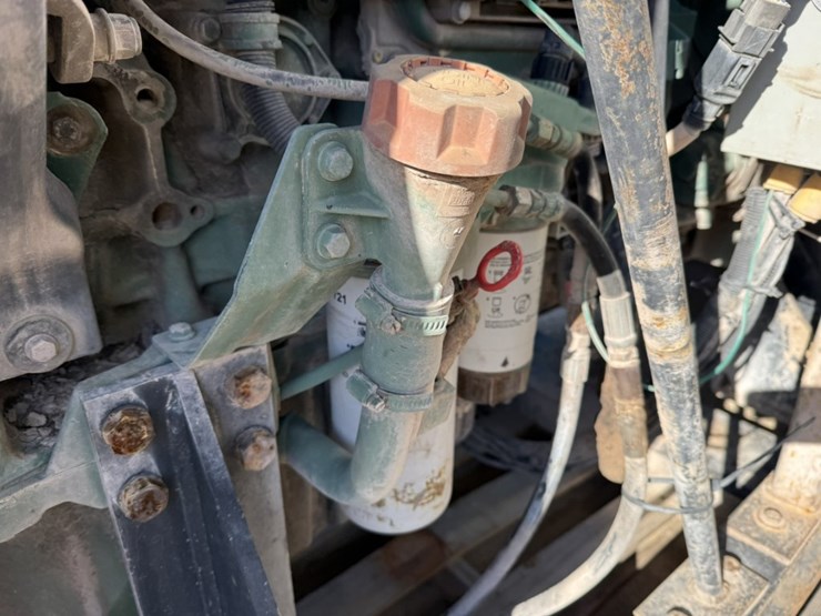 #1915-•-volvo-penta-twin-disc-pto-generator-image-8