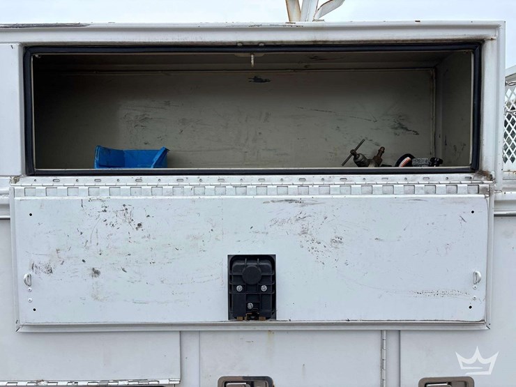 2012-ford-f550-image-32