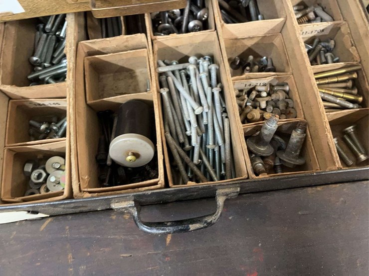 (2)-screw-cabinets-image-10