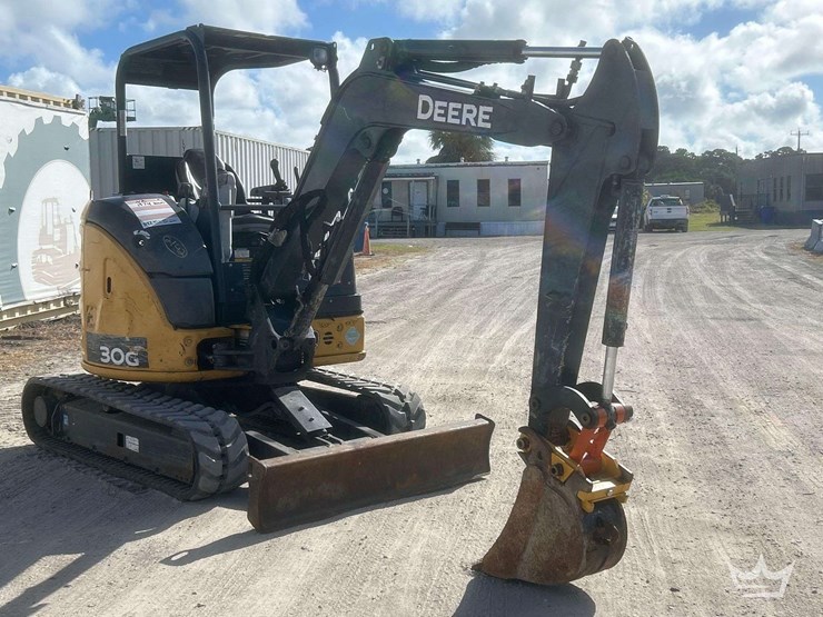 2018-deere-30g-image-2