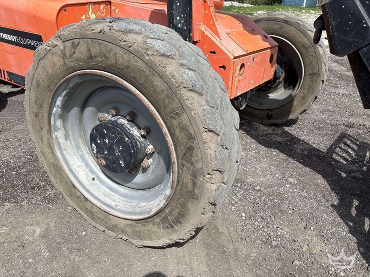 2017-sky-trak-6036-image-35