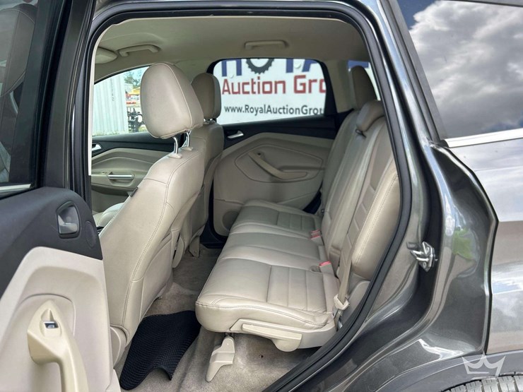 2015-ford-escape-image-19